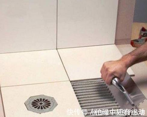 水泥|为什么泥工都不用水泥贴瓷砖了都流行用这种材料代替，太聪明了