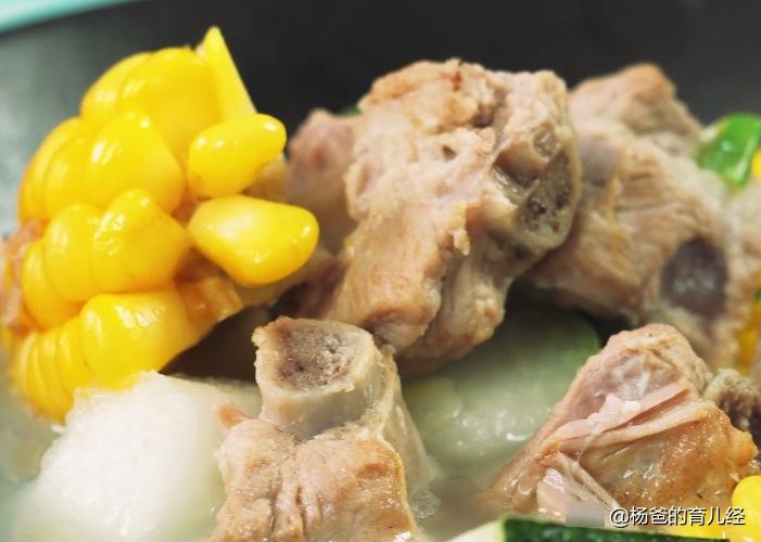  两样|排骨中加两样食材，鲜香肉嫩又营养，简单一炖，孩子特爱吃