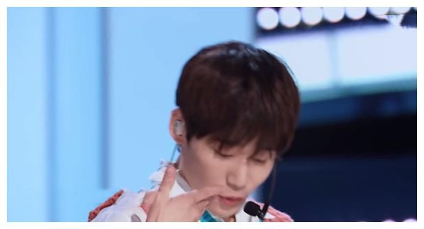 糖果超甜祭天剧本,真的是被节目组一手安排的,连吐槽都有剧本