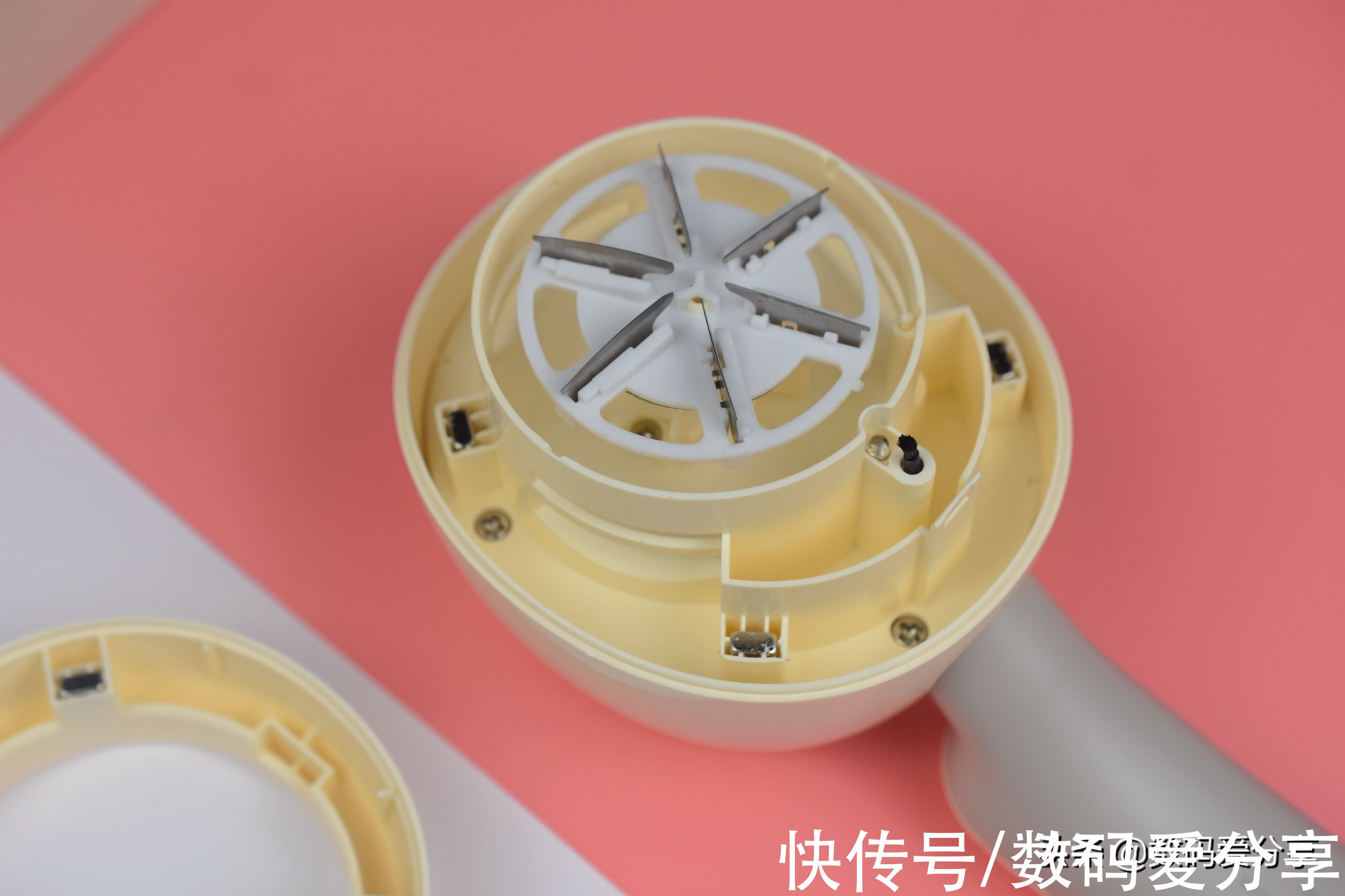 三档模式，一机多用！KGAT负离子毛球修剪器清理够快，还可除静电