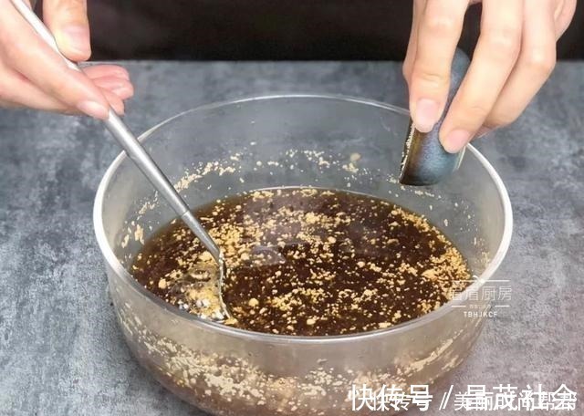 红糖|女人要想皮肤好，光吃红枣可不行，早餐多吃它，美白祛斑又水灵！