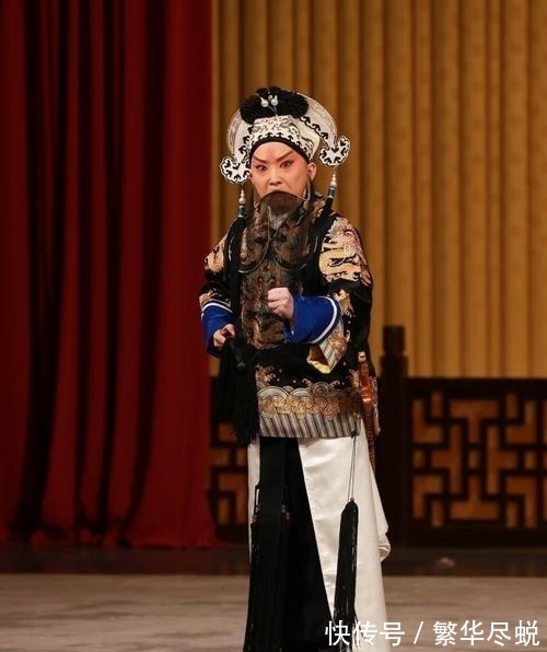 杨乃彭@京剧扮相很重要,演员杨乃彭、王蓉蓉、胡文阁、赵秀君扮相有点差