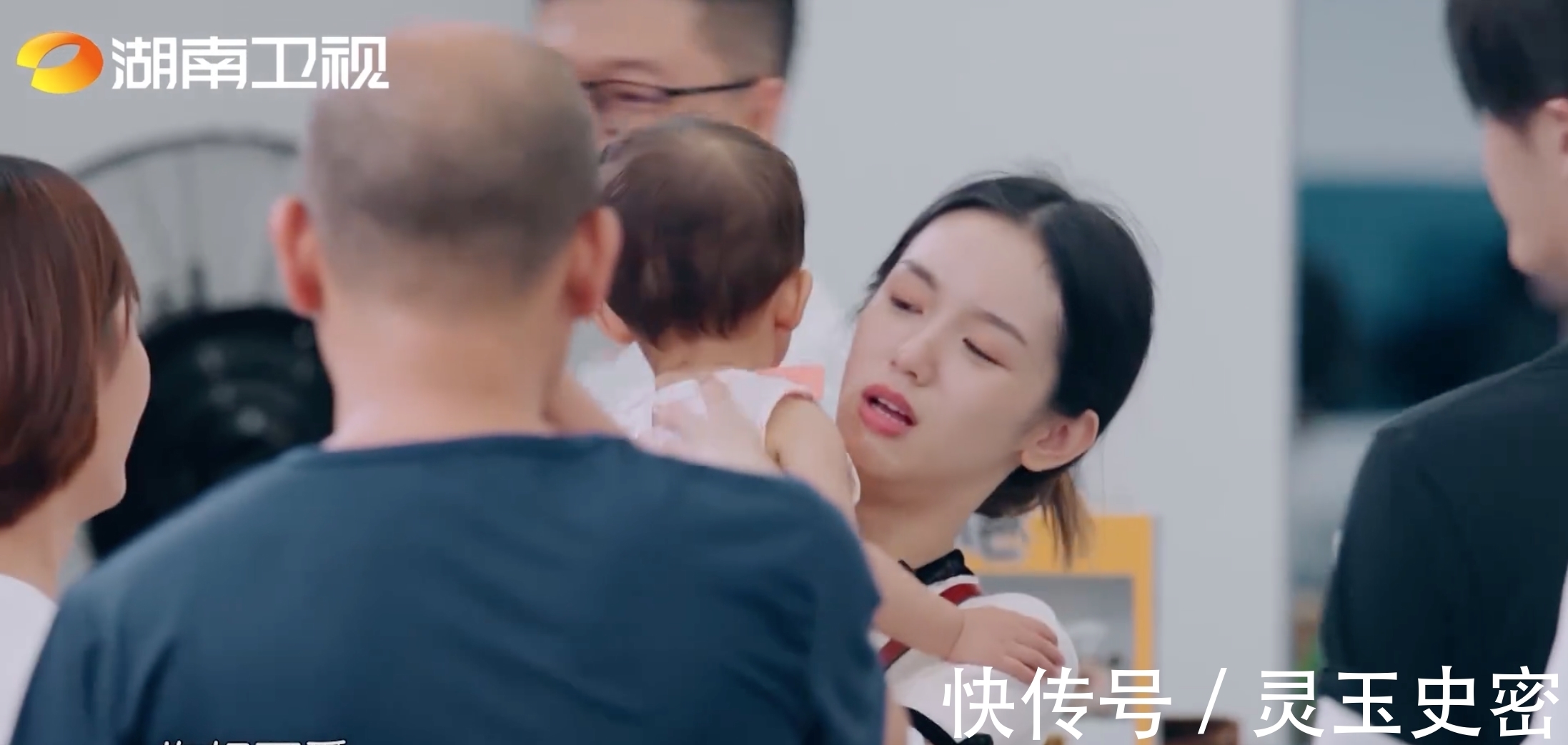 孩子|带孩子还真是个技术活儿，周也带孩子，真的有一套