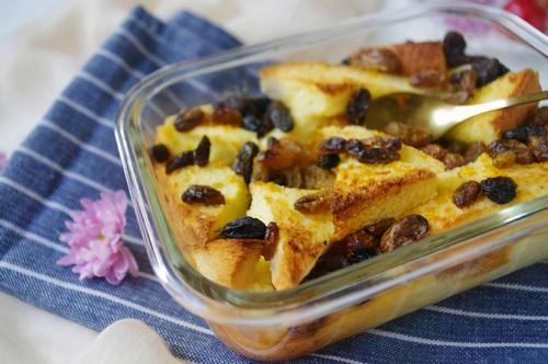 面包和布丁还能一起做?搭配上橙子的清香,当做早餐真不错