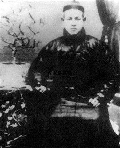 八卦掌#有一位清朝武术家,后人竟给他立了三块碑,可人们都说:名至实归