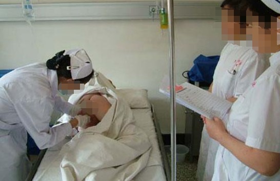 孩子|发烧到死亡仅半天!看见医生这样给娃治病,赶紧叫停