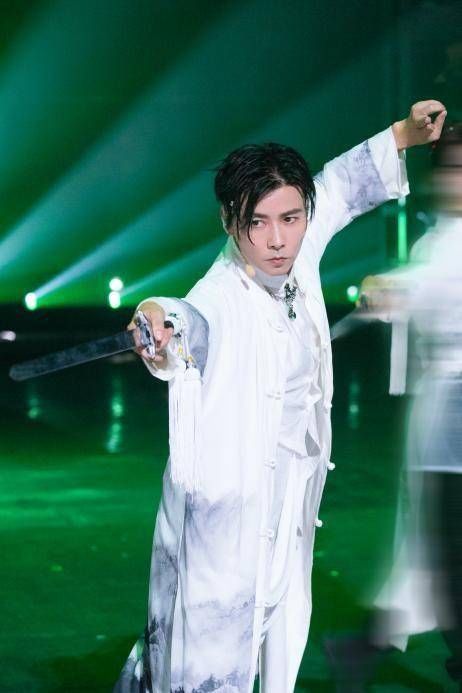 李响&一曲《好春光》逍遥又自在 “哥哥”张晋演绎武侠中国风