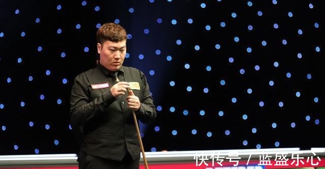 馬克.|斯諾克再爆冷門！兩大名將首輪出局，塞爾比太穩(wěn)定顏丙濤今晚登場！