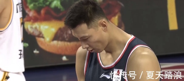 篮板|18分+15分!半场打花广东男篮,广厦男篮要成为荣誉收割机