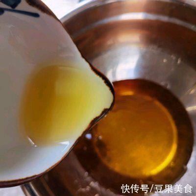 中筋面粉|厨娘教你一招巧做广式五仁月饼～螃蟹造型