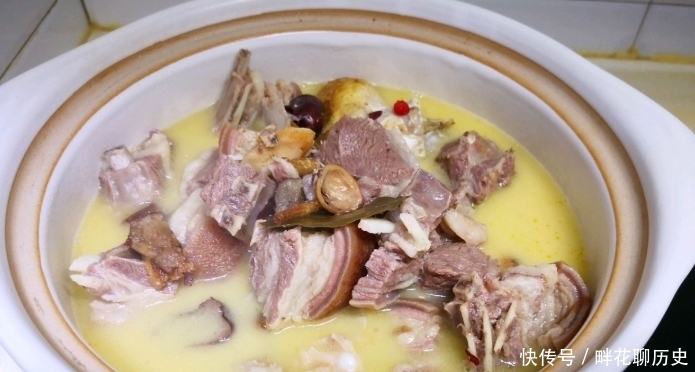 羊肉|冬补吃鱼吃羊肉,不如吃一锅它,肉嫩汤鲜,营养加倍又美味,太鲜