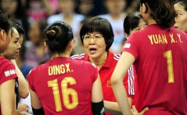 卫冕冠军|中国女排十冠她参与八冠!如今即使功过相抵,郎平仍是国家功臣