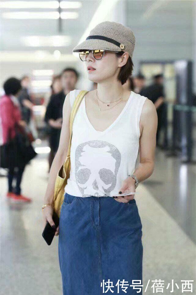 穿搭|马伊琍的私服穿搭又要火了，背心+半身裙简约又清凉，照穿也时髦