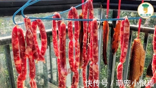 新手|老父亲收藏20多年的广式腊肠做法，料足味香有嚼劲，新手零失败