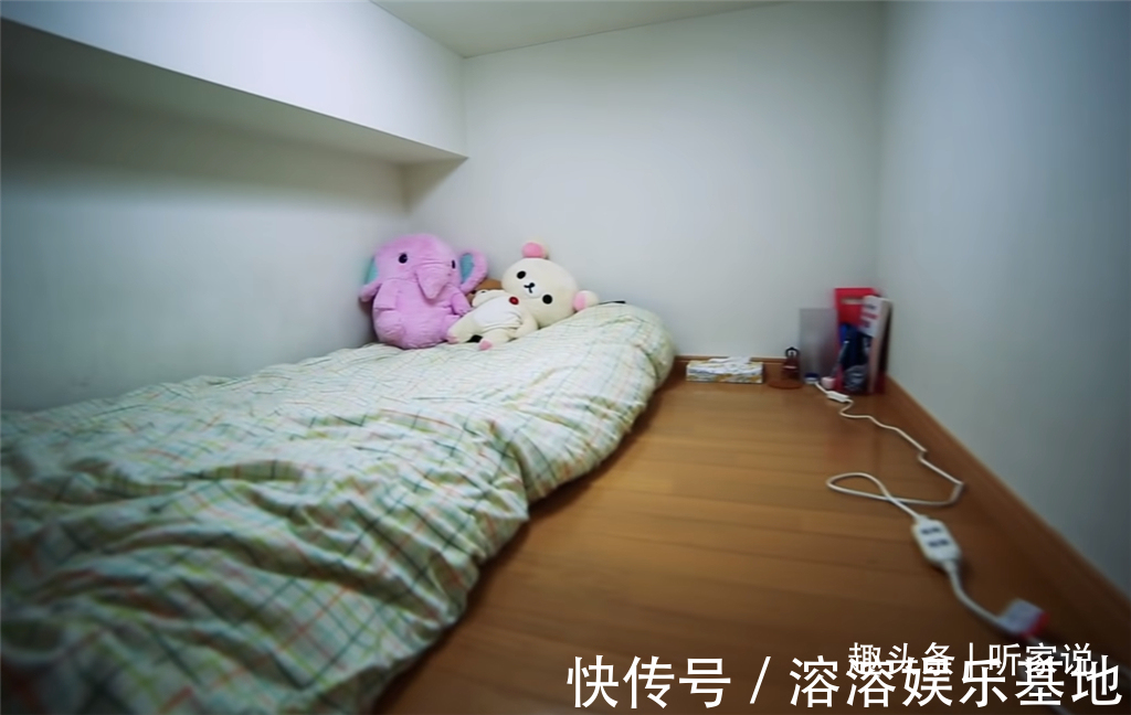 缝隙房|90后姑娘住进日本8㎡“缝隙房”,吃饭坐地上,睡觉爬梯子