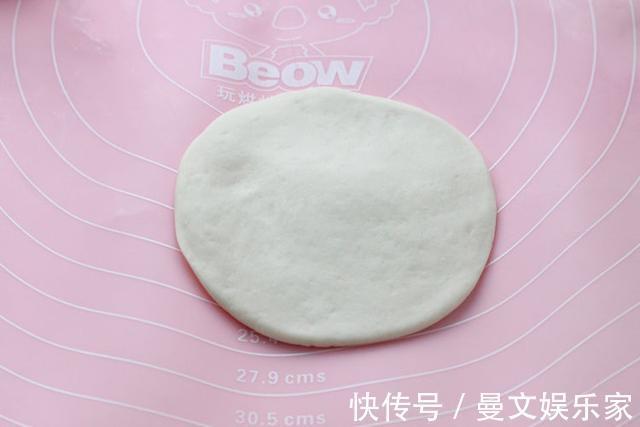 怎样做红糖发面饼最好吃教你一招,保证皮酥馅香,越吃越想吃