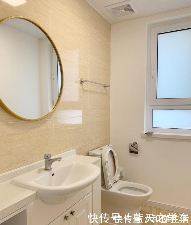 落尘区|她在玄关做个“落尘区”,衣帽间不要柜体和柜门,谁见过!