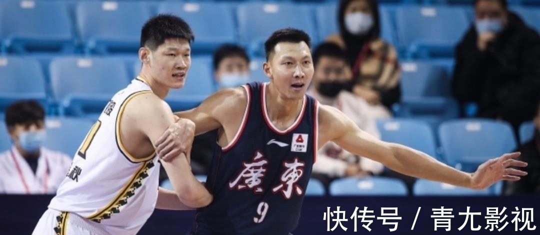 广东|广东惨败!曾繁日犯规险酿冲突,孙铭徽暴怒起身,争冠需靠赵睿?