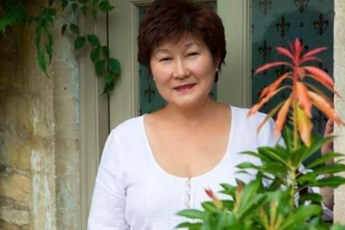 奈白|女人过了50岁,2种食物要舍得吃,预防骨质疏松,还能抗衰老