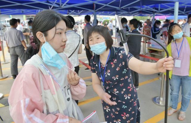 加油|直击德州高考首日！现场高清大图来了！加油，冲！