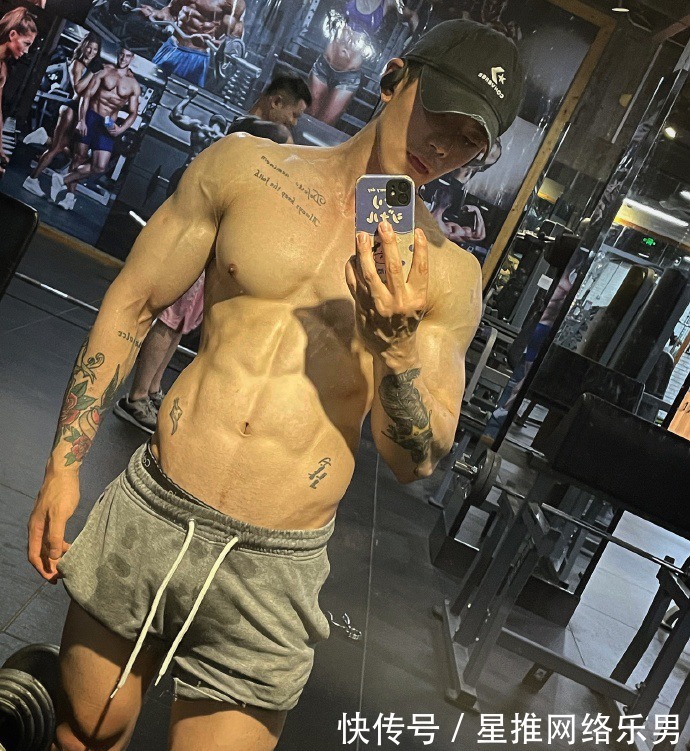 健身房|健身房里披荆斩棘的哥哥，腹代表自律，背代表毅力，胸代表力量！