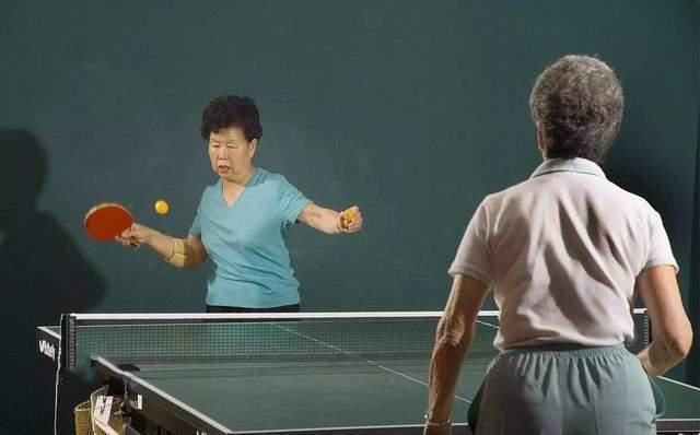乒乓球|公认4种最健康的运动,每天坚持半小时,还有助于长寿哦
