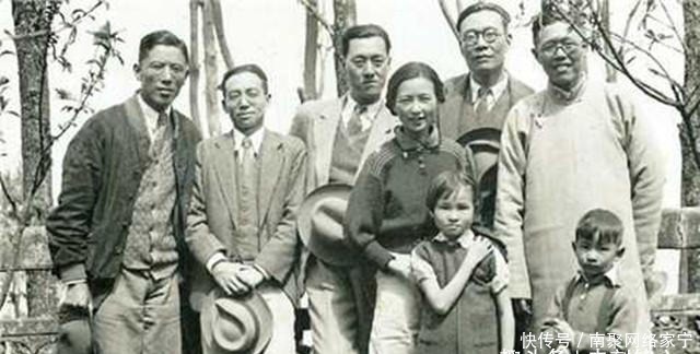 林徽因$梁思成在家门口,竖了一块牌子,林徽因的朋友见到后,都不敢进门