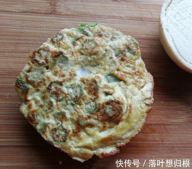 中式汉堡,来一碗玉米糊,早餐OK