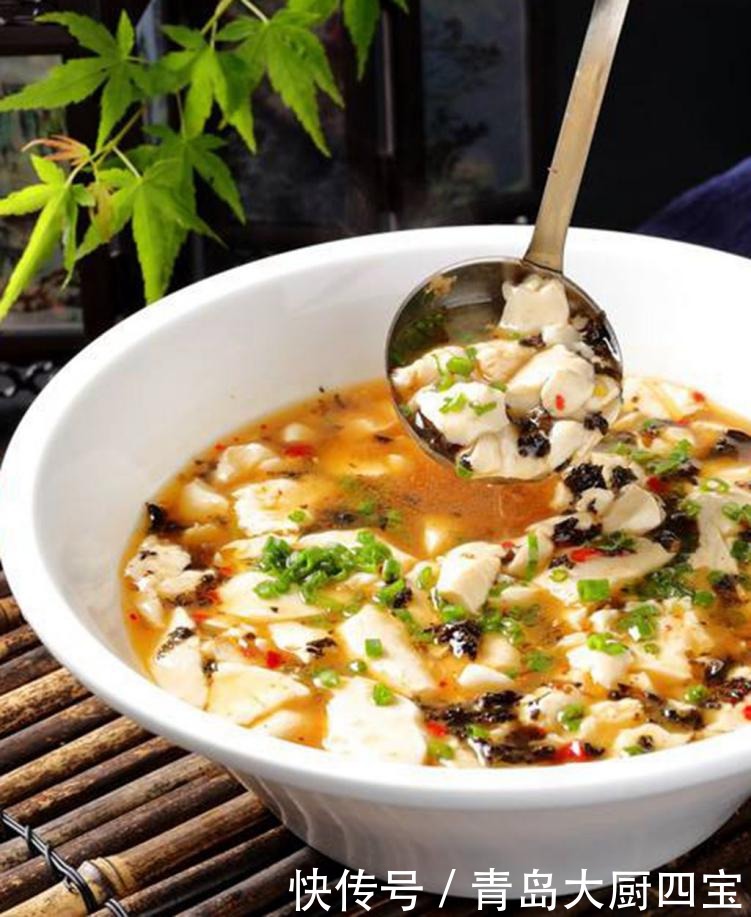 老酸菜鱼|东北这款豆腐菜,在家也能做出鲜美滋味