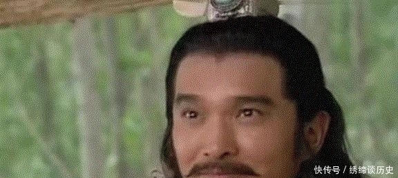 王伦成为梁山的领导人,还要感谢两个人,为何后期对林冲横加打压