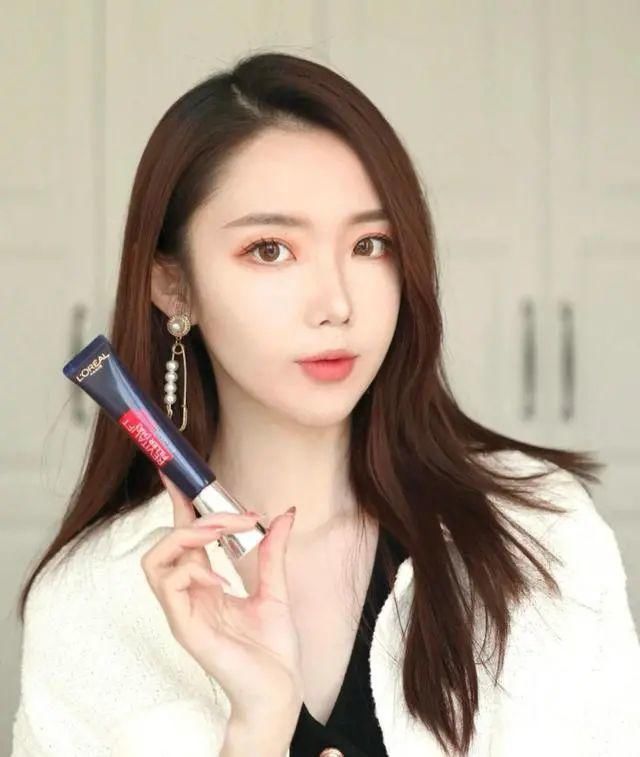 眼霜涂了总是没效果？手法不对，还会长脂肪粒，看你是不是！