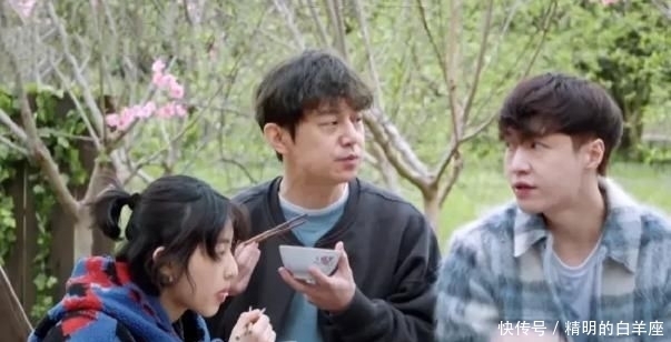 黄磊 张艺兴是《向往》中,唯一不敢喝特仑苏的人,喝一口就要赔钱