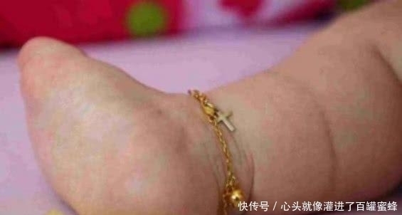 妈妈|女孩一出生就停止生长,17岁依然宛如婴儿,妈妈没有遗憾了