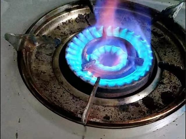 不管煮什么鱼汤，牢记这“3步”，保证鱼汤又浓又白，鲜香无腥味