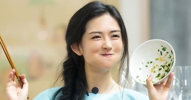 主持人 谢娜四个字暗示退出《快本》,多种迹象表明,只是为了逃避法律