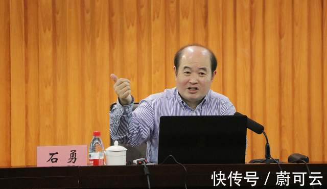 检察官们|中国教授研发人工智能“检察官”,犯罪识别率97%,目前正在测试