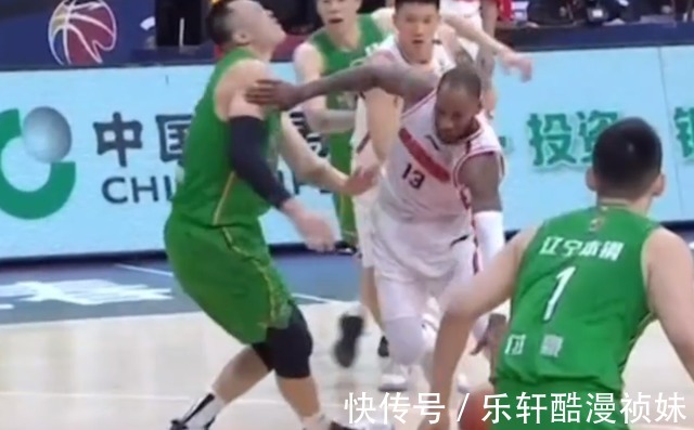 双方|辽粤冲突真相大白!韩德君主动推搡威姆斯,这“偷袭”太冲动了