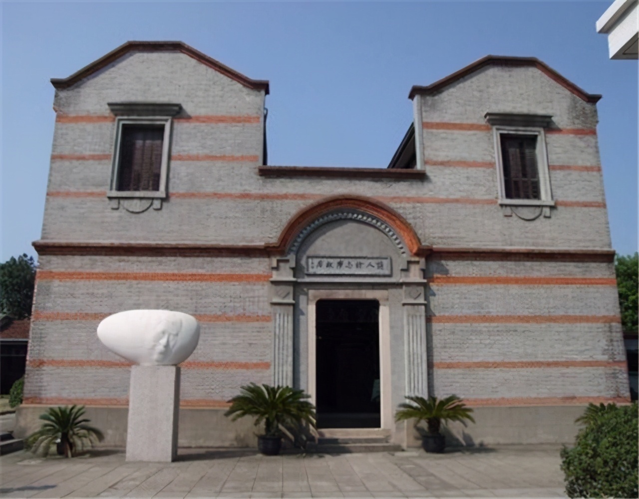 离婚&陆小曼与翁瑞午同居23年,不准他与原配离婚,言不能让他辜负原配