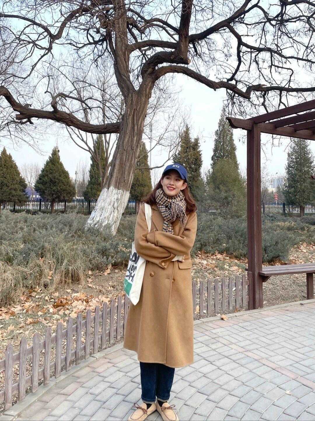 半身裙 大衣的搭配指南，学会这8套穿搭就够了，让你整个冬天都高级时髦