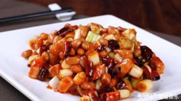 香喷喷的家常小炒菜,色香味俱全,且非常营养,保准家人都喜欢