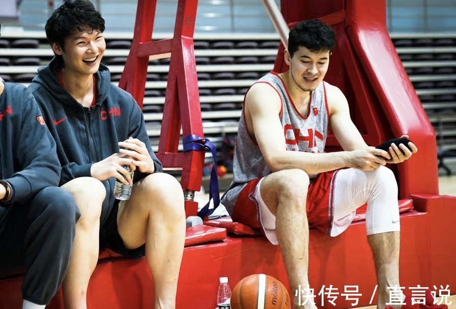 男篮|中国男篮训练照暗藏玄机,杜锋狠心抓双核,吴前成世预赛秘密武器