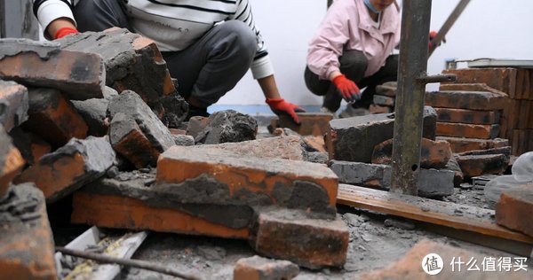 装修|小卫生间终极解决方案,将水箱装进墙里——吉博力智能马桶从购买、安装到使用体验