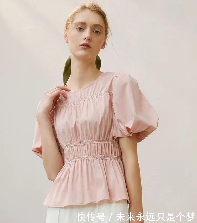 卡其色|2021流行穿这两个颜色，显白又高级，太圈粉啦！