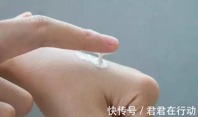 区别|“坚持美白”和“坚持补水”,10年后有什么区别原来差距这么大!