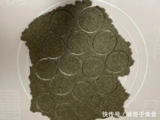 饼干，黑全麦饼干的做法，非常适合新手的一款甜点，没有什么难度