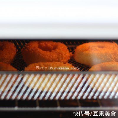 爆浆|#巨下饭的家常菜#金黄酥脆，会爆浆洋葱圈