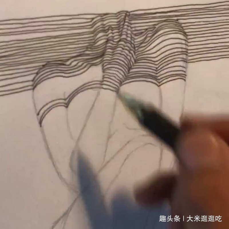 幅画作&美术生给女生画像,纸上全是线条,看到3D成画跪服!