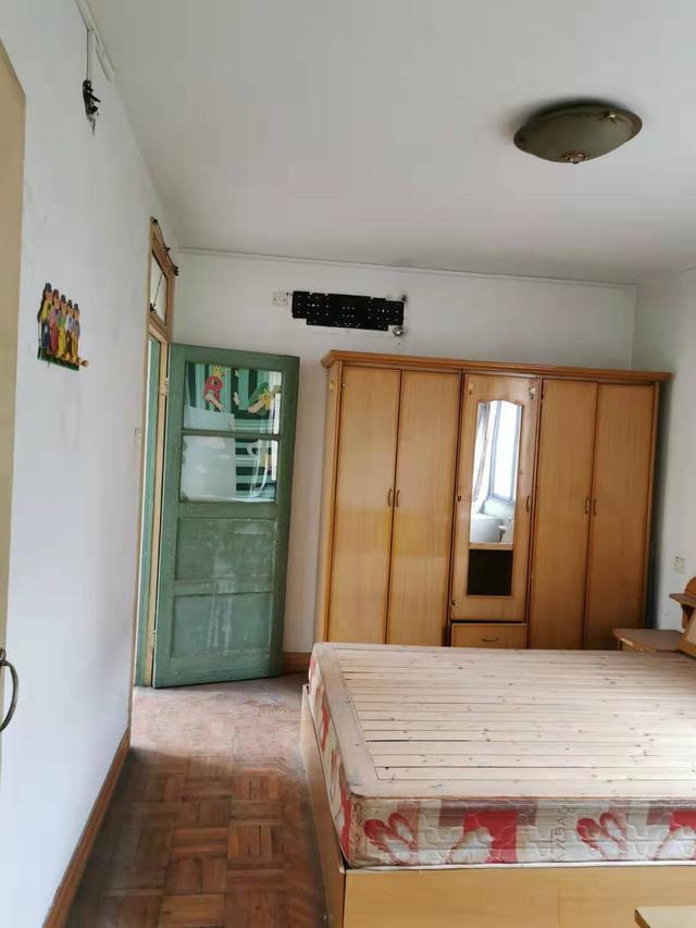 中介|中介说句实话二手房想卖出去,业主要先把家搬空,空荡荡才好卖