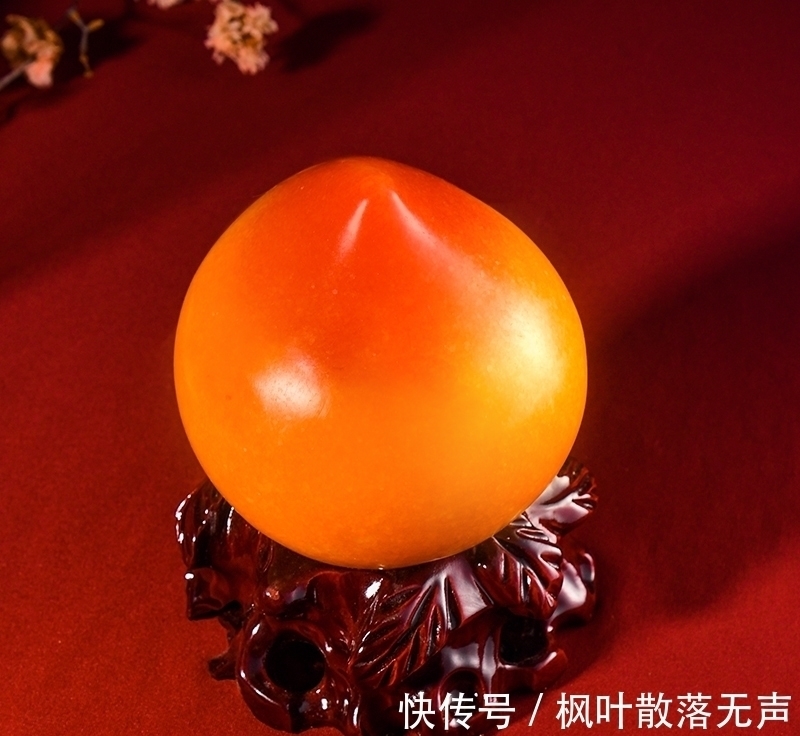 长物志@于2004年,横空出世的黄龙玉,具备中国文化特色的国玉!