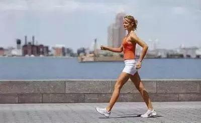 疾病|每天踮脚尖走路一分钟,可以赶走几大疾病,每个人都可以学